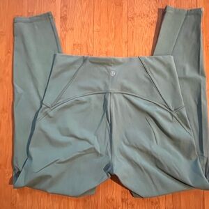 Lululemon Train times 25” legging. Good condition. Snags on mesh.